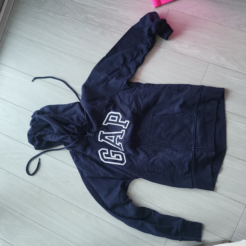 Gap blue